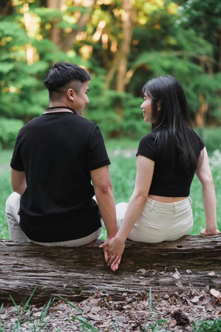 Romantic Couple Photoshoot in Tokyo for Your Engagement / Proposal