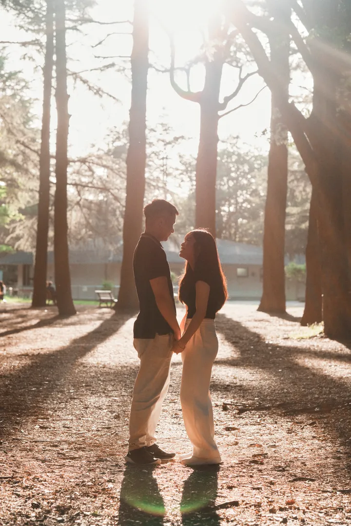 Romantic Couple Photoshoot in Tokyo for Your Engagement / Proposal