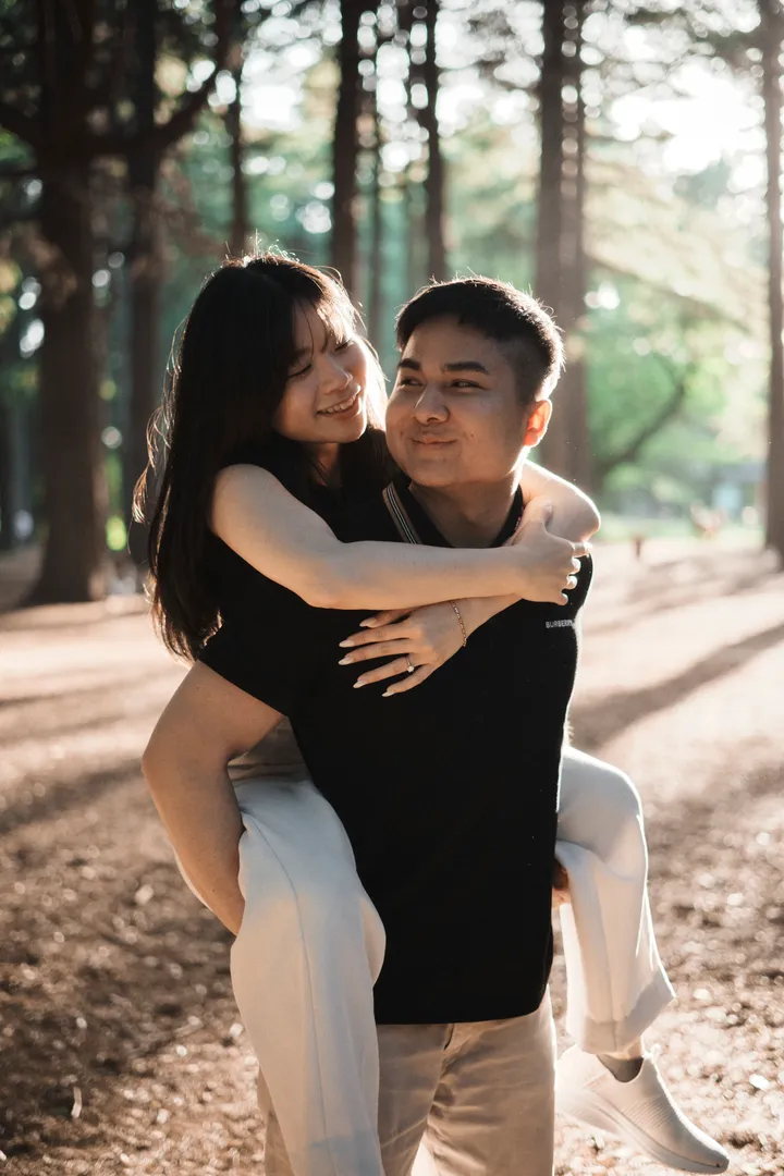 Romantic Couple Photoshoot in Tokyo for Your Engagement / Proposal
