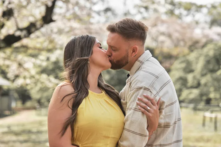 Romantic Couple Photoshoot in Tokyo for Your Engagement / Proposal