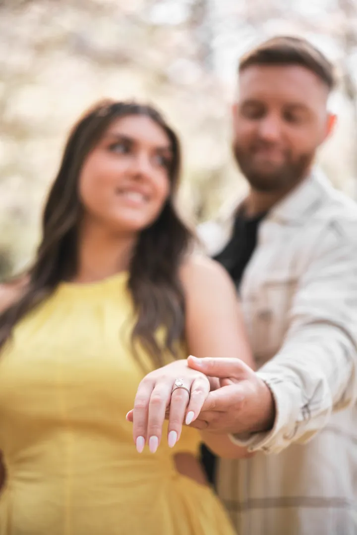 Romantic Couple Photoshoot in Tokyo for Your Engagement / Proposal