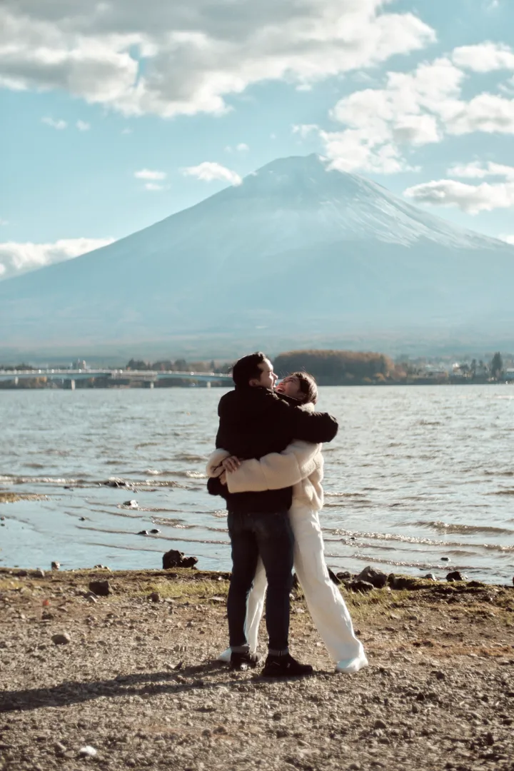 Proposal Photoshoot at Mount Fuji with Your Personal Photographer