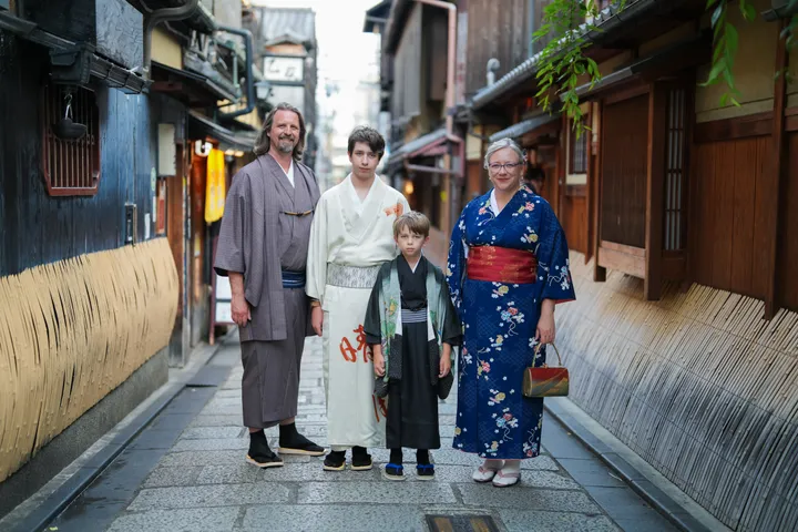 Kyoto Family Adventure – Kids-Friendly Local Photoshoot Experience