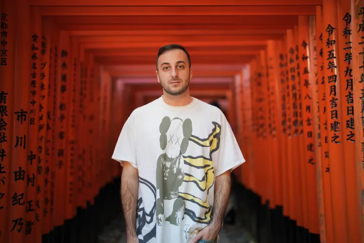 Fushimi Inari Shrine Photoshoot With A Local Photographer
