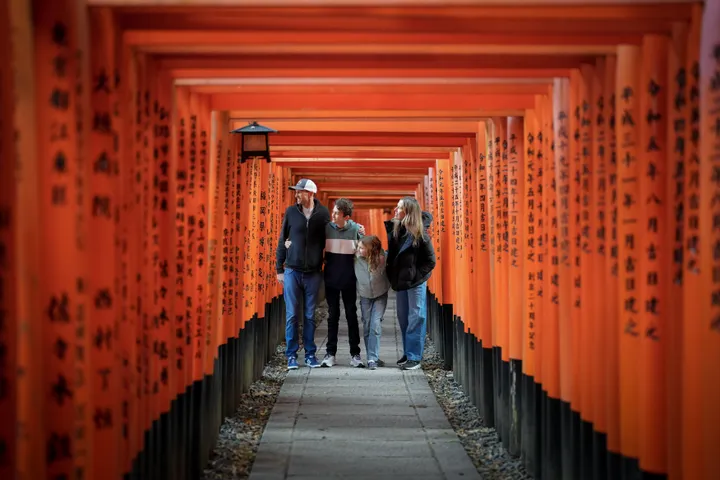 Fushimi Inari Shrine Photoshoot With A Local Photographer