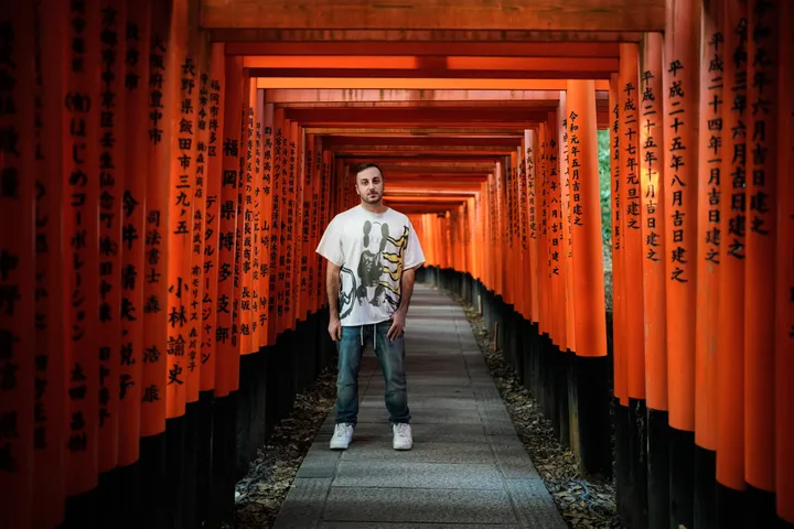 Fushimi Inari Shrine Photoshoot With A Local Photographer