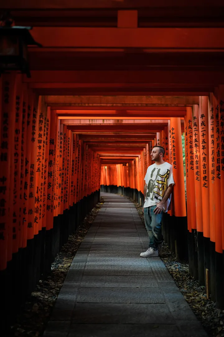 Fushimi Inari Shrine Photoshoot With A Local Photographer