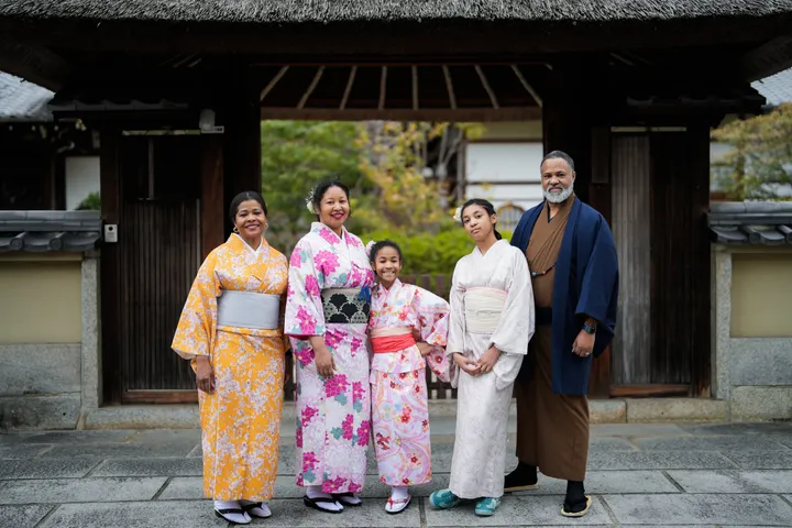 Traditional Kimono Photoshoot in Kyoto at Gion & Higashiyama