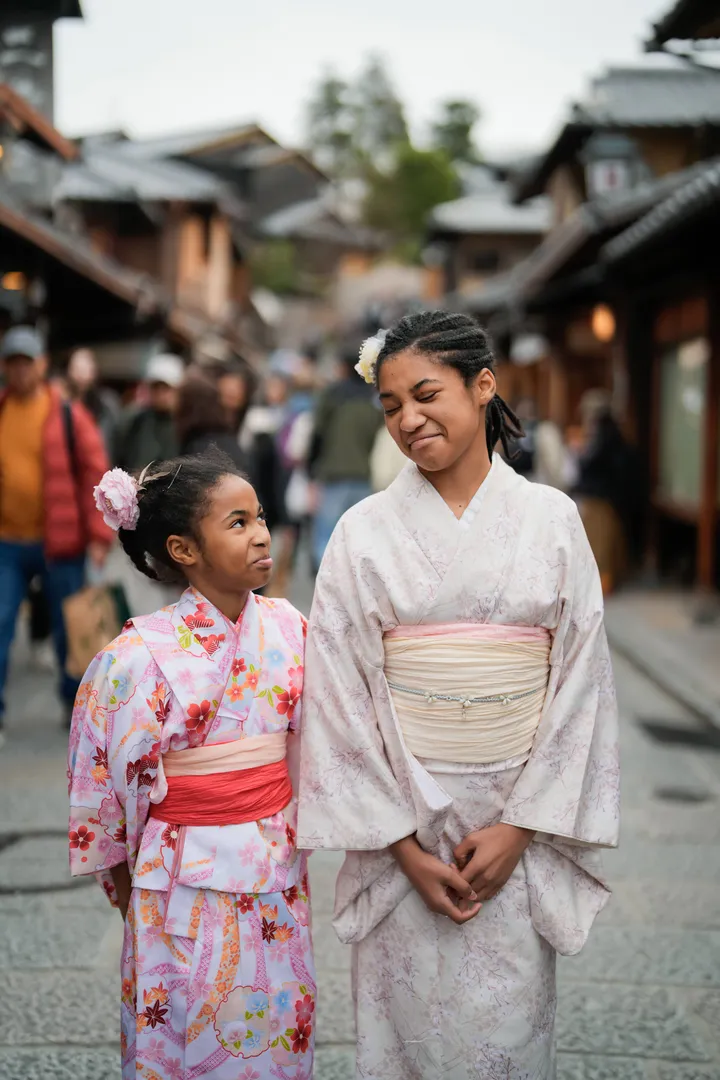 Traditional Kimono Photoshoot in Kyoto at Gion & Higashiyama