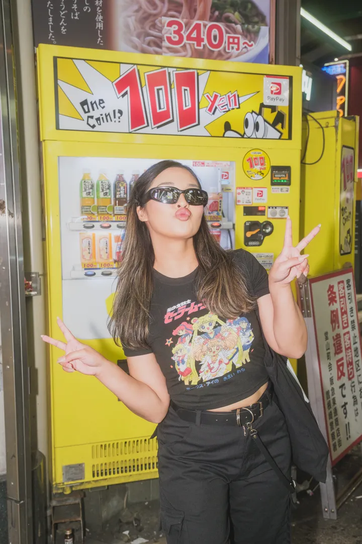 Osaka Night Photoshoot in Shinsekai Streets with Retro Vibes