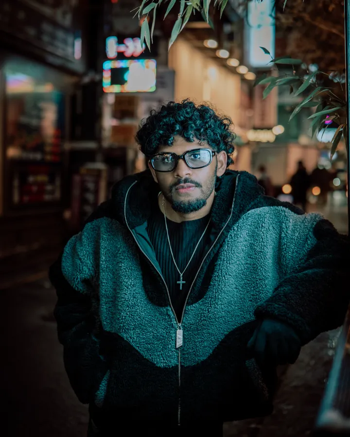 Street Photoshoot Experience in Seoul’s Most Photogenic Urban Location