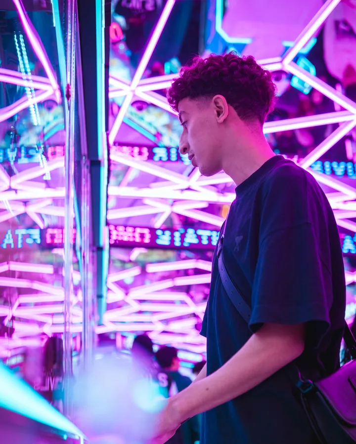 Street Photoshoot Experience in Seoul’s Most Photogenic Urban Location