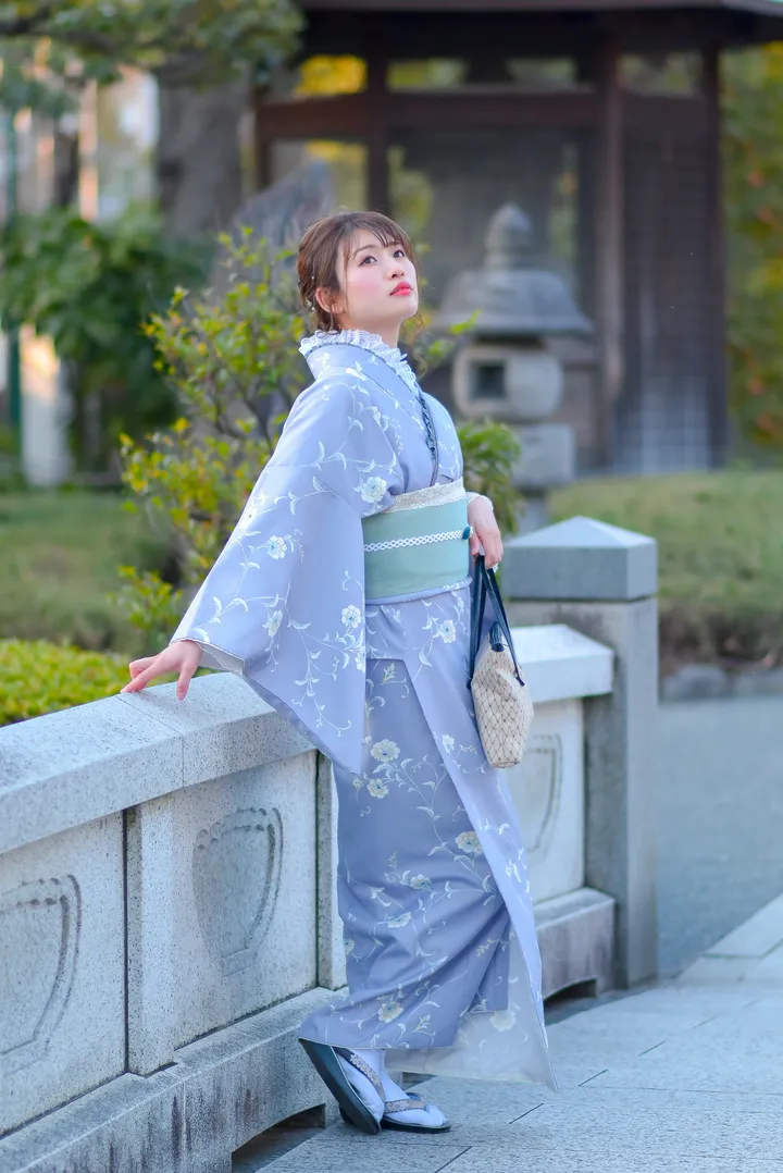 Old Tokyo Photoshoot in Asakusa With a Local Private Photographer