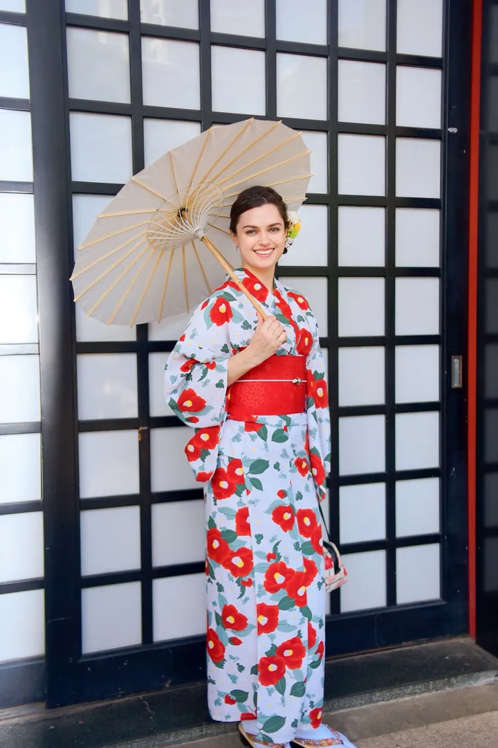 Old Tokyo Photoshoot in Asakusa With a Local Private Photographer