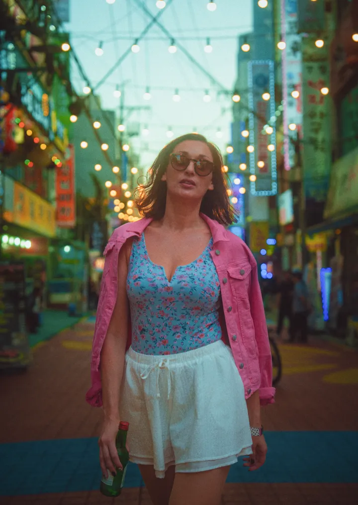 Vintage Seoul Streets: A Local Photoshoot Journey Off the Beaten Path