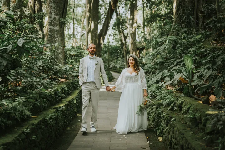 Cinematic Couple Photoshoot in Ubud at Best Romantic Locations