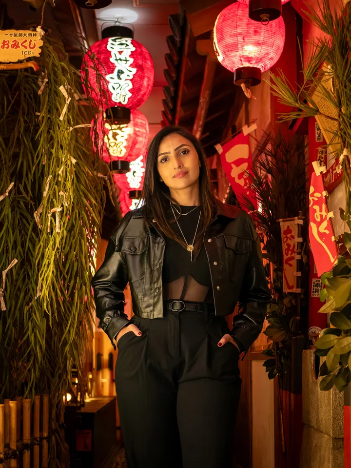 Osaka After Dark – Night Photoshoot in the City’s Hidden Backstreets