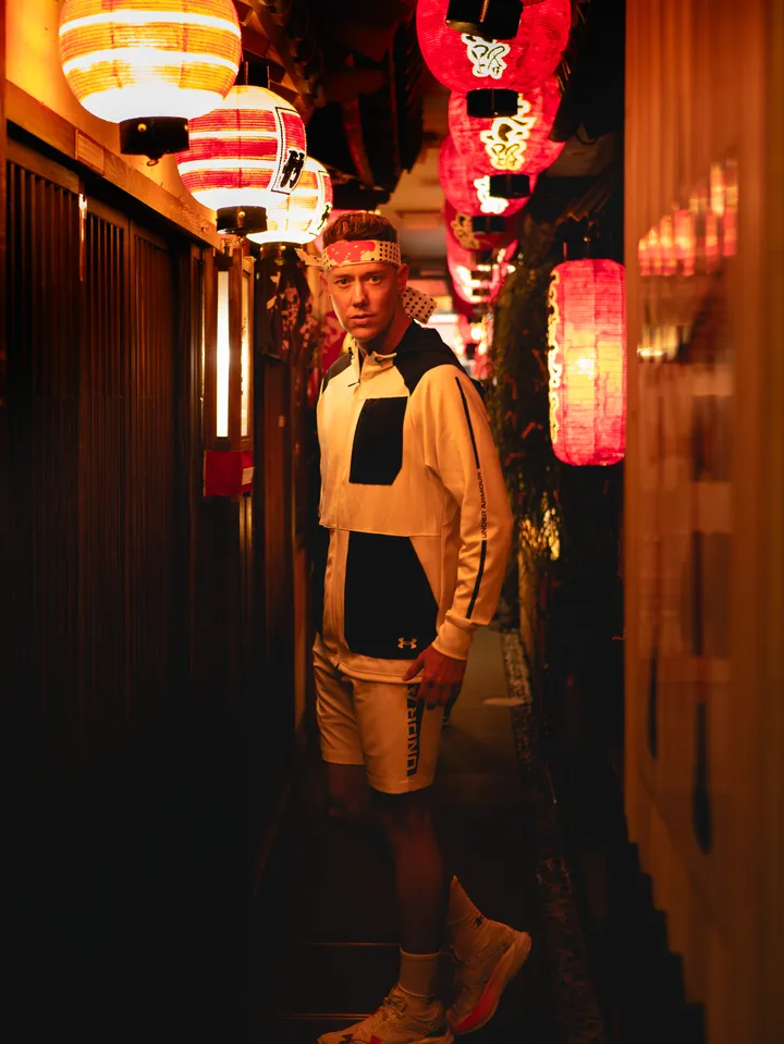 Osaka After Dark – Night Photoshoot in the City’s Hidden Backstreets