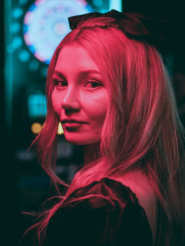 Osaka After Dark – Night Photoshoot in the City’s Hidden Backstreets