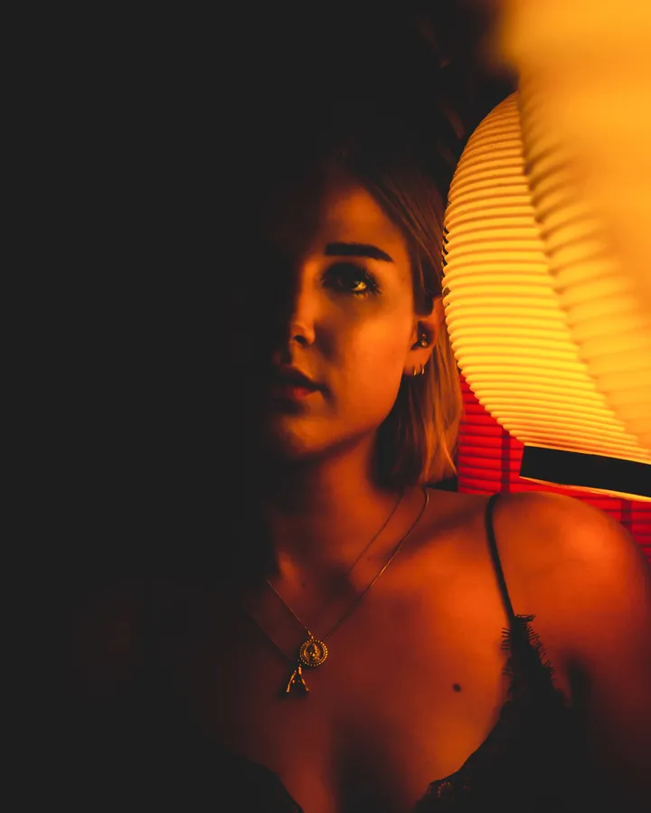 Osaka After Dark – Night Photoshoot in the City’s Hidden Backstreets