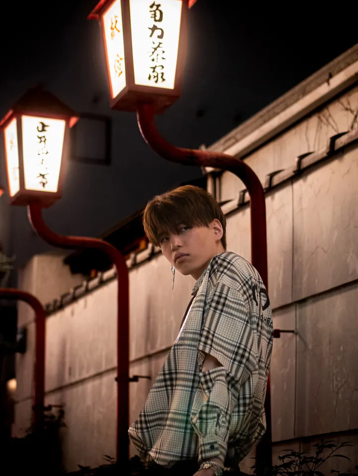 Osaka After Dark – Night Photoshoot in the City’s Hidden Backstreets