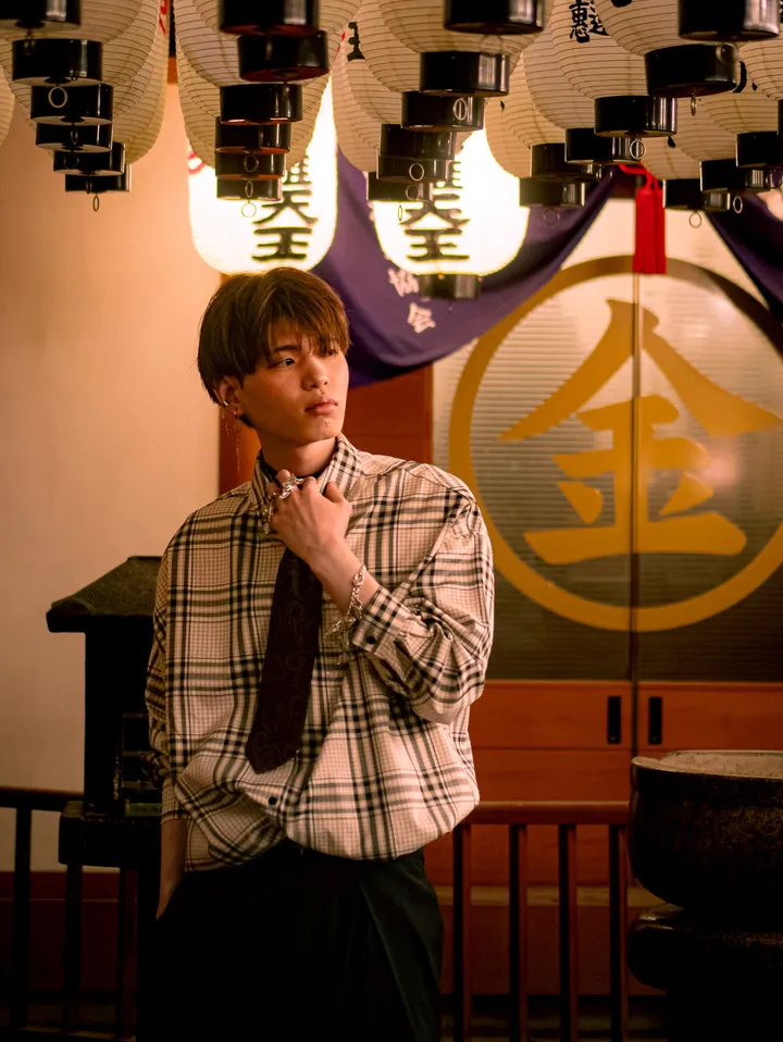 Osaka After Dark – Night Photoshoot in the City’s Hidden Backstreets