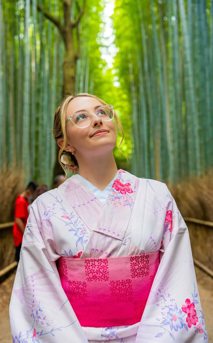 Enchanting Kyoto Kimono Photoshoot in Arashiyama Bamboo Forest