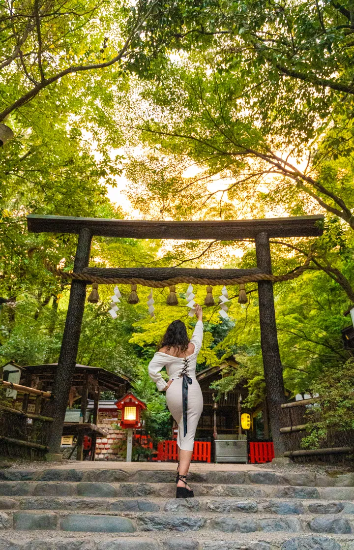 Enchanting Kyoto Kimono Photoshoot in Arashiyama Bamboo Forest