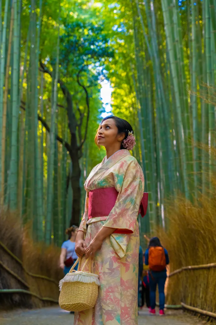 Enchanting Kyoto Kimono Photoshoot in Arashiyama Bamboo Forest