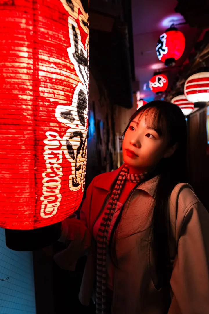 Vibrant Night Photoshoot in Osaka With Local Photographer