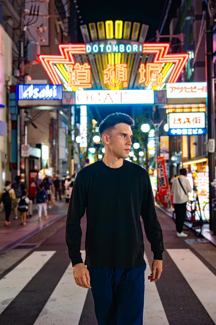 Vibrant Night Photoshoot in Osaka With Local Photographer