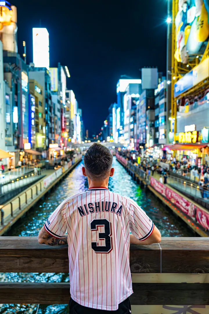 Vibrant Night Photoshoot in Osaka With Local Photographer