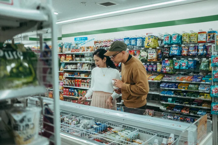 Film-Style Prenup Photoshoot Experience in Tokyo for Couples