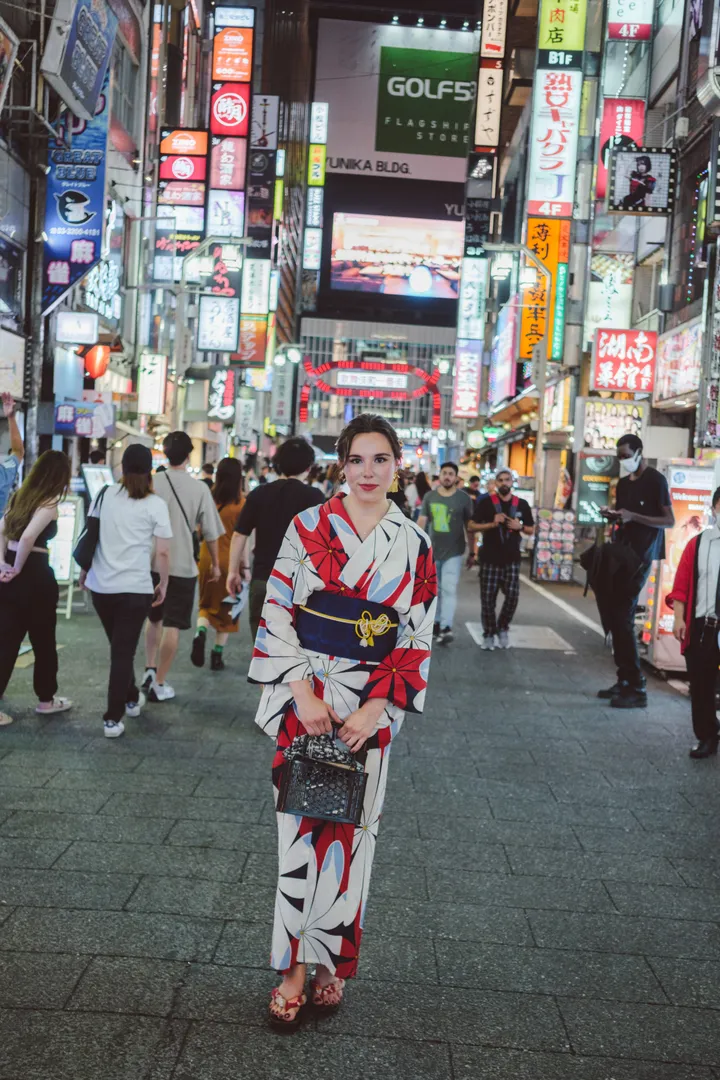 Shinjuku Hidden Streets & Alleys – A Tokyo Photo Walk Experience
